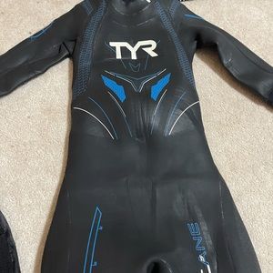 Women's Hurricane Cat 3 Fullsleeve Triathlon Wetsuit